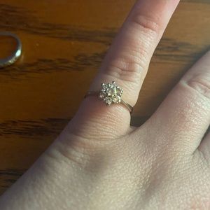 White gold and Diamond ring